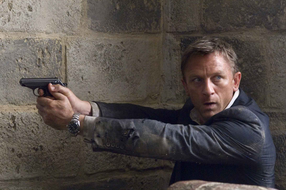 一件错误的西装让邦德从007变成006.5！你在穿西装的过程中犯过这个低级错误吗？