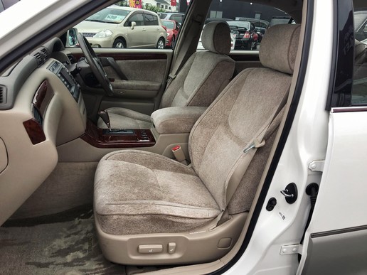 皇冠majesta低趴,皇冠majesta多少钱