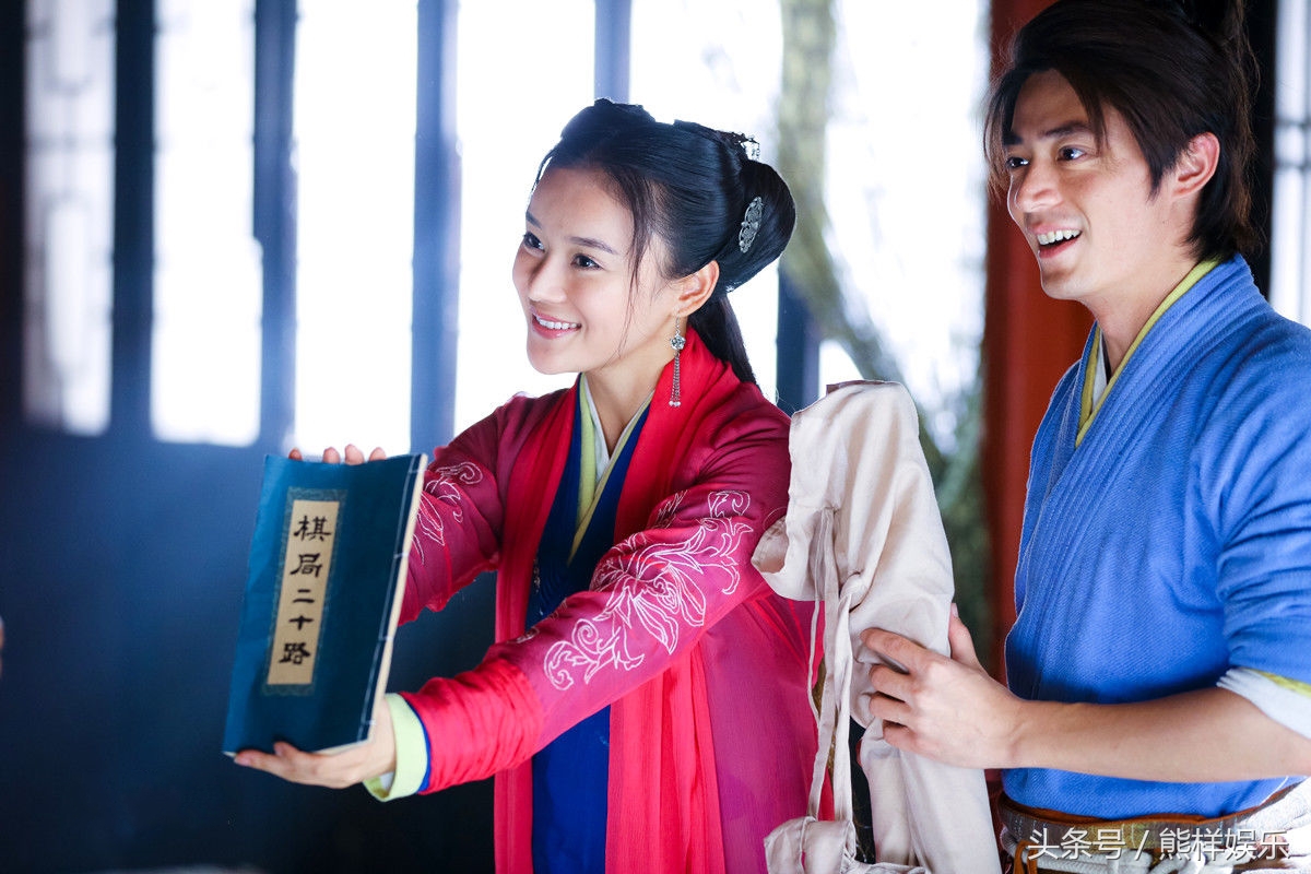 曾是丫鬟专业户，半年跑了三十几个剧组，袁姗姗：滚了几年了，我想和这个世界谈谈