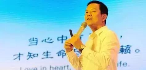 他从保监会辞职，创办了福州升学率最高的学校，校长是这样“炼”成的