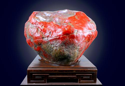 看到喜欢的石头就捡一些,有些石头不要轻易扔