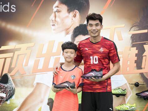 两亿人口下童装市场再起风云！国产四大体育品牌聚首新战场｜商圈