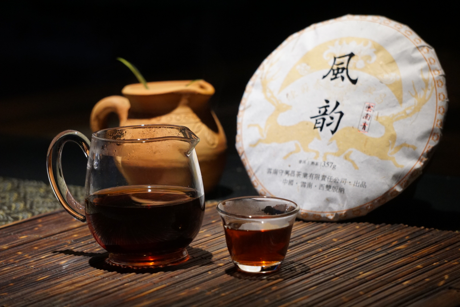 为什么喝茶睡不着喝咖啡却能睡着,晚上喝茶睡不着抽烟能够睡着吗