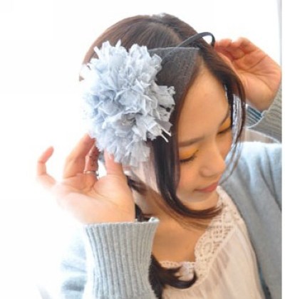 扎头发花苞头教程图解,花苞头的简单扎法蓬松中长发