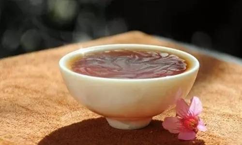 夏天用什么泡茶才能清热解毒,夏天喝什么泡茶能够排湿气