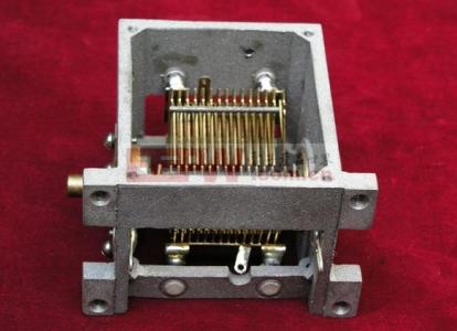 元器件电容认识大全图解,电子元件讲解视频之电容