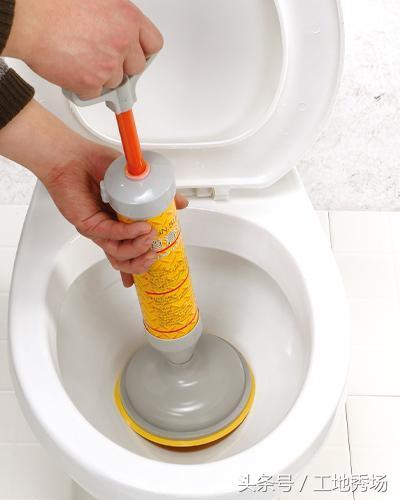 马桶简单水箱,马桶上水慢冲不彻底怎么回事