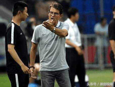 哀莫大于心死！中甲球队也赢不了，江苏苏宁球迷急了，看台拉不满横幅！