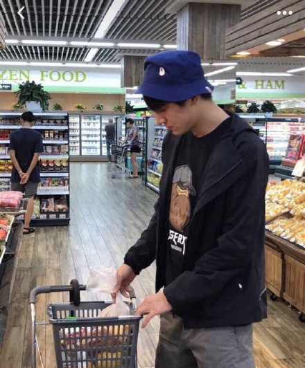 林更新全班都有狗的外号,林更新外号林狗被吐槽