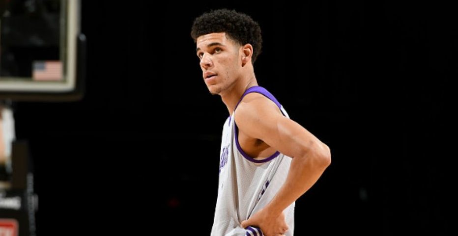 NBA早报：球哥因伤将缺席夏联决赛，火箭老板亚历山大决定出售球队，皮尔斯将以绿军球员身份退役