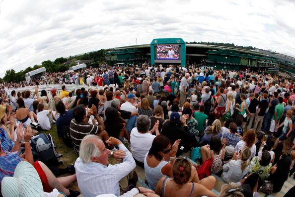 关于温网励志的故事简短,费德勒温网经典比赛