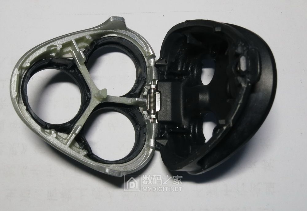 原来剃须的感觉如此美妙！飞利浦三头剃须刀不关机拆修