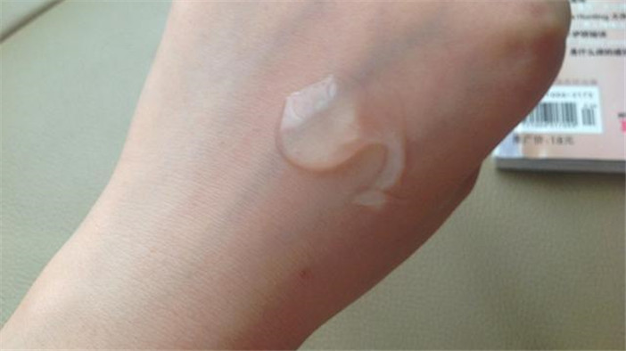 脸上有痘能够用芦荟胶吗 (完美芦荟胶能够去除脸上的痘吗)