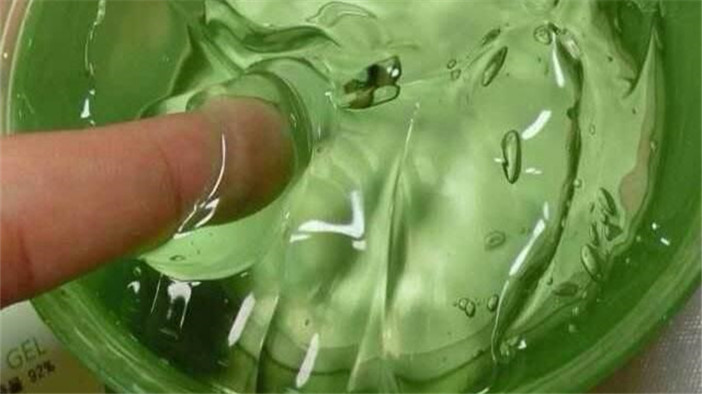 脸上有痘能够用芦荟胶吗 (完美芦荟胶能够去除脸上的痘吗)