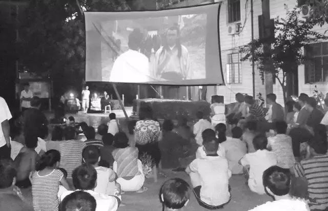 姝︽眽浜虹殑澶忓ぉ鎰熷彈,姝︽眽浜虹殑澶忓ぉ鏄粈涔堟牱瀛愮殑