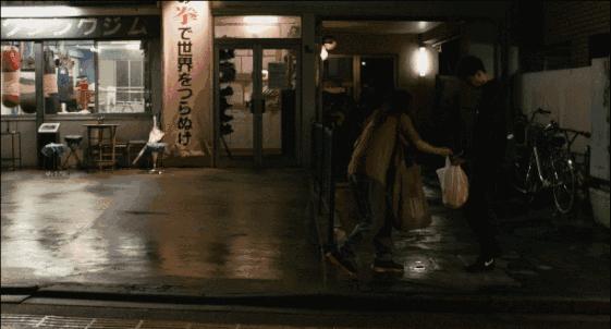 生活强奸了我们，有人选择直面反抗，也有人学会享受，各有各的活法，各有各的人生。