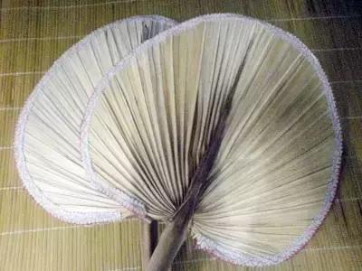 姝︽眽浜虹殑澶忓ぉ鎰熷彈,姝︽眽浜虹殑澶忓ぉ鏄粈涔堟牱瀛愮殑