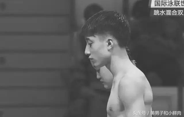 跳水运动员高颜值,跳水冠军练俊杰帅吗