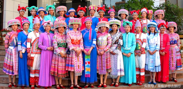 西双版纳少数民族服装,少数民族的服装有哪些