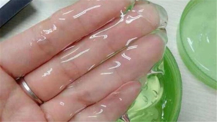 脸上有痘能够用芦荟胶吗 (完美芦荟胶能够去除脸上的痘吗)