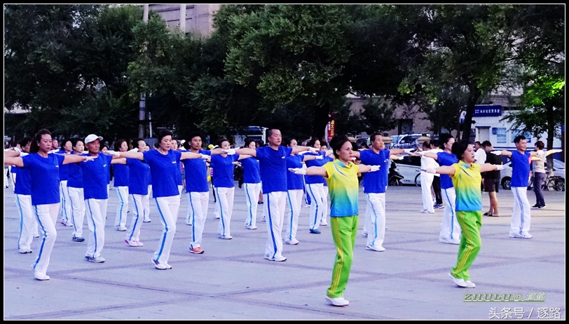 僵尸舞教程佳木斯健身操第二套,佳木斯僵尸舞快乐舞步健身操