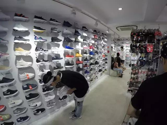 逛完这10家原宿球鞋店后，爆款冷门你想要的这里都有！