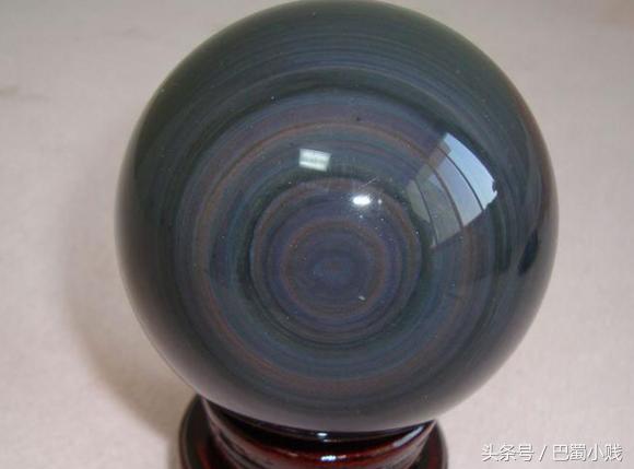 黑曜石牌真假鉴别,带彩虹眼的黑曜石有假货吗