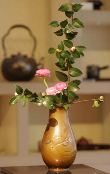 合适中式风格的花瓶,不同材质的花瓶