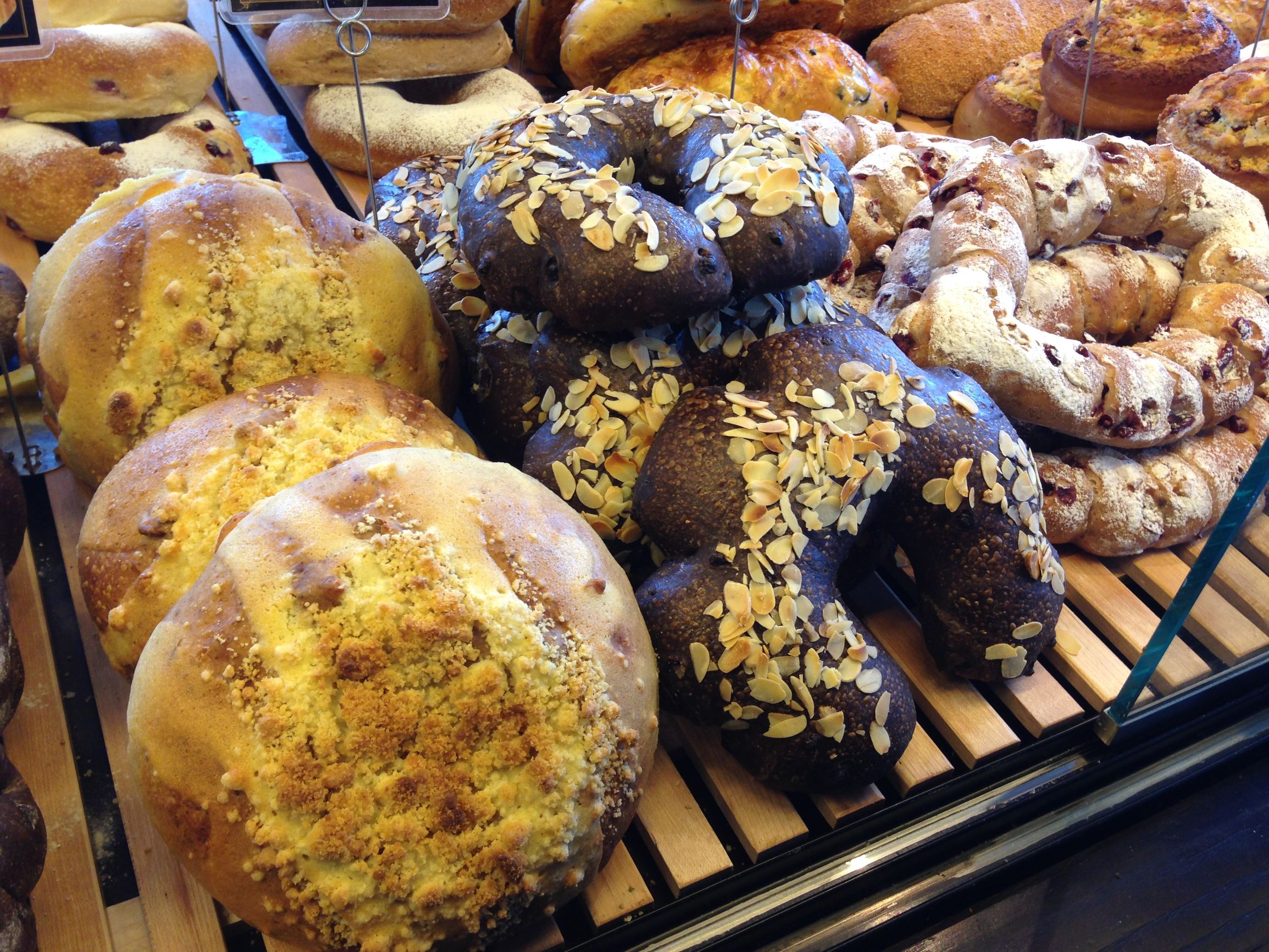 喏，这是一份你想要的20款原麦山丘面包大测评（内含6个彩蛋菜单）