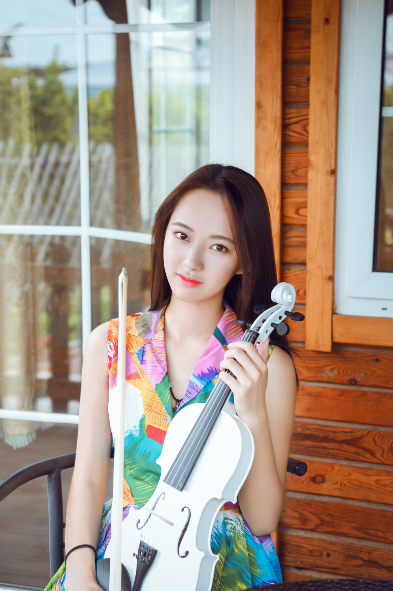 木屋里的小姑娘,围屋里的小姑娘