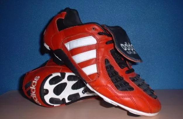阿迪达斯足球鞋为什么很强,阿迪达斯纪念足球鞋