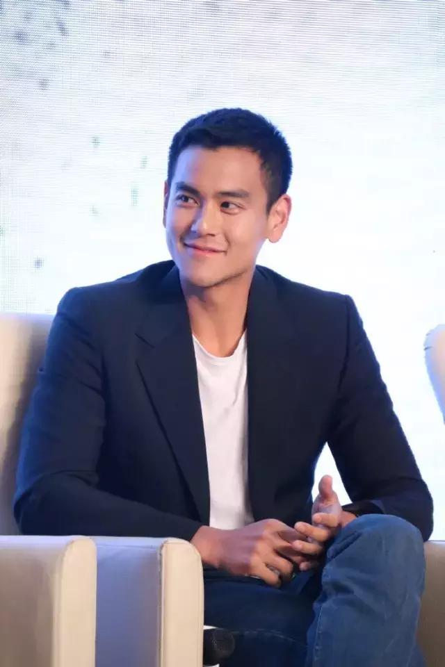 寸头才是检验男人颜值的最高标准,怎么判断自己寸头帅不帅