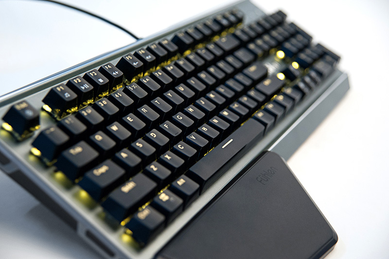 为何网咖老板偏爱富勒键鼠，到底好用在哪里？