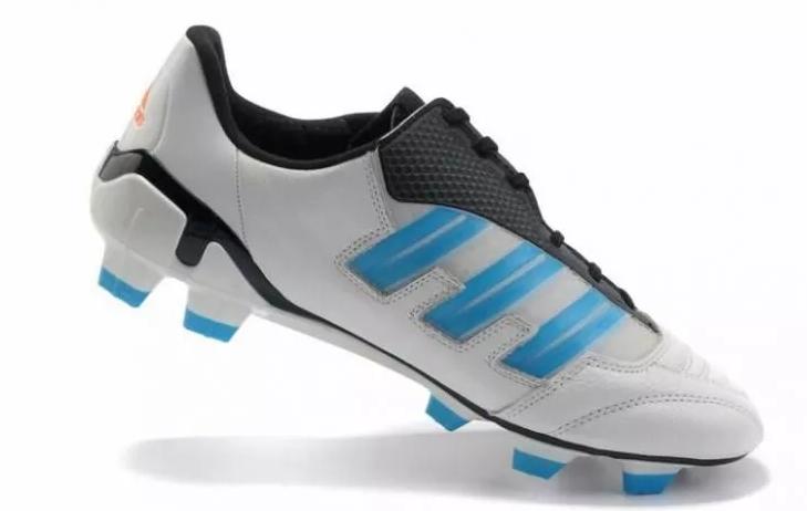 阿迪达斯足球鞋为什么很强,阿迪达斯纪念足球鞋