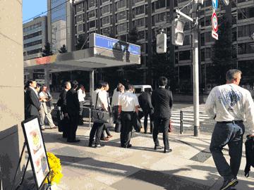 为什么日本那么多年轻人穿西装,日本人什么时候开始流行穿西装