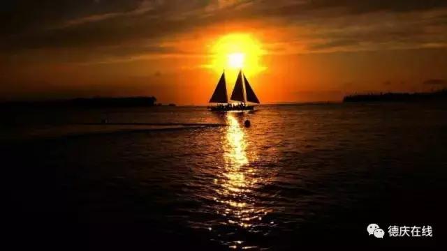 人物｜德庆老摄影人麦庭发对香山情有独钟，退休后每天早上五点登香山，风雨不改