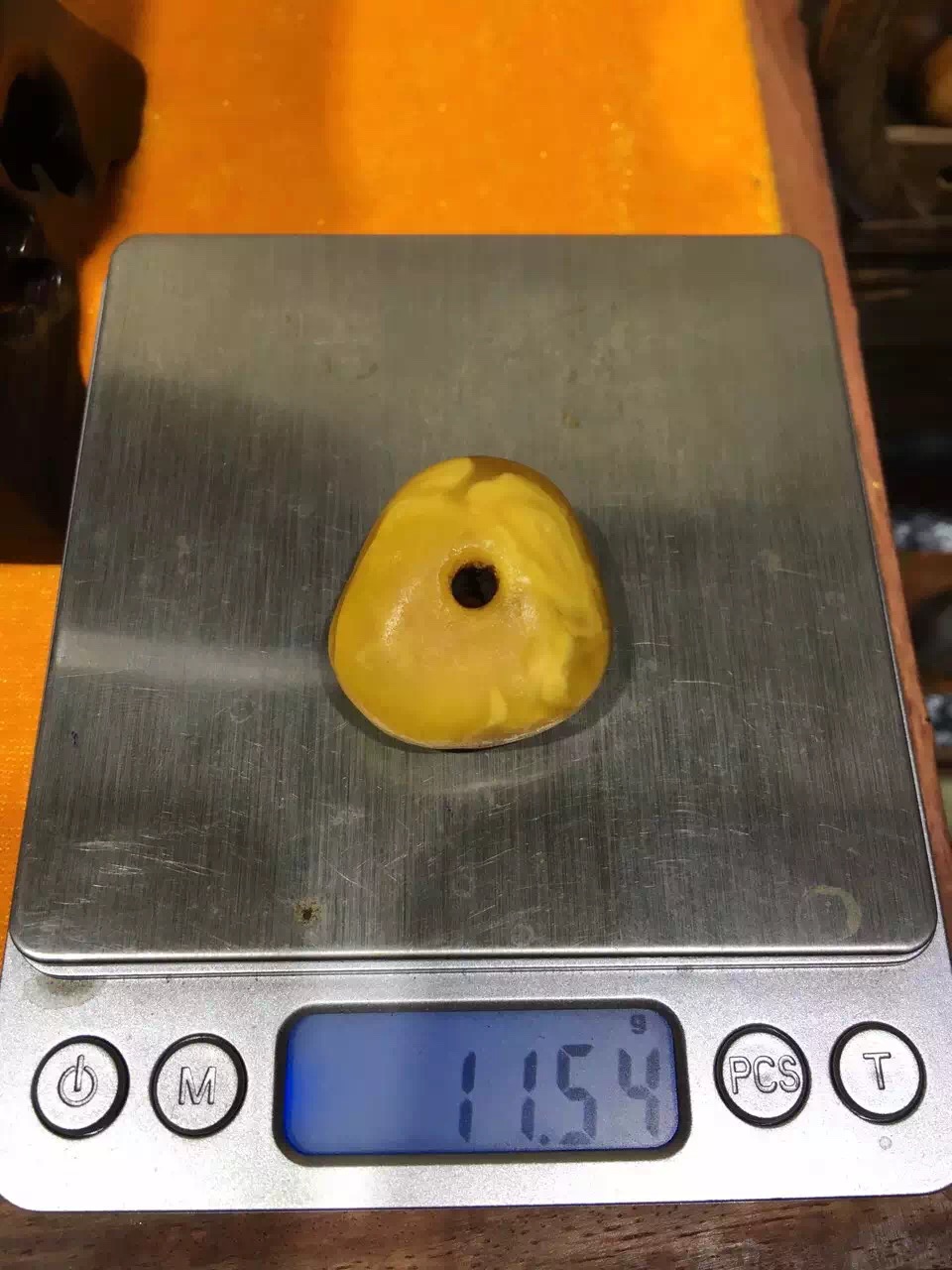 蜜蜡是怎么形成的过程的图片,蜜蜡生于木藏于土