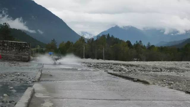 他花了四年时间，寻觅心中的香格里拉