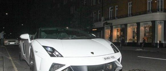 如此任性？阿拉伯富豪​们空运座驾度假,运费每辆2万英镑而已