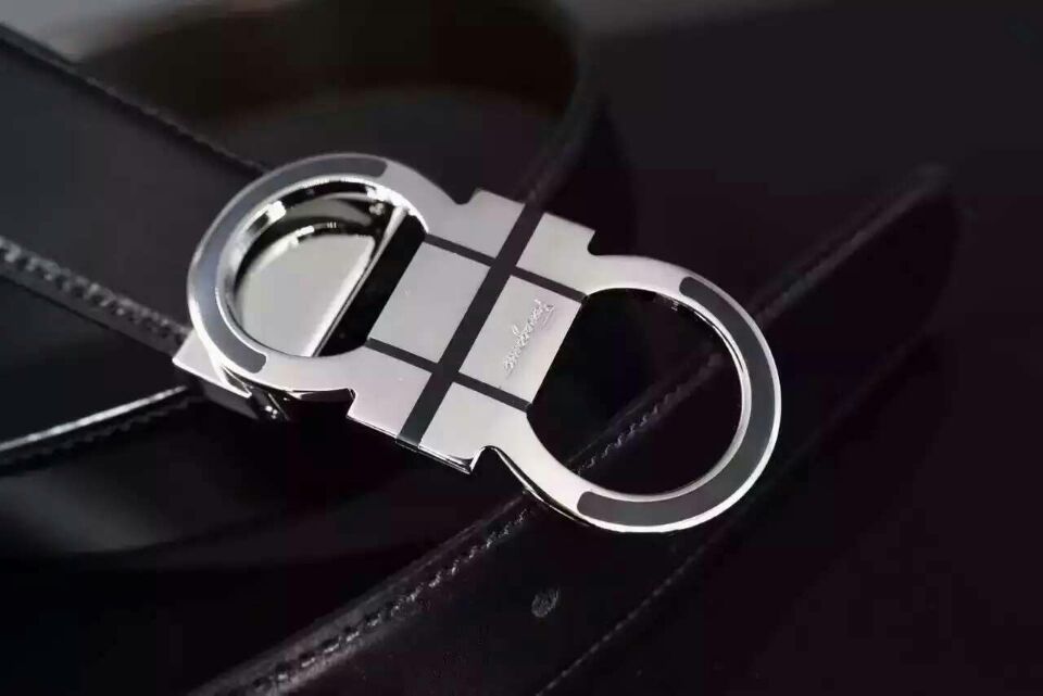 皮带范思哲贵还是gucci贵 (范思哲皮带合适正装还是休闲装)