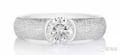 一向低调的隆诗，高调起来10个亿都打不住！