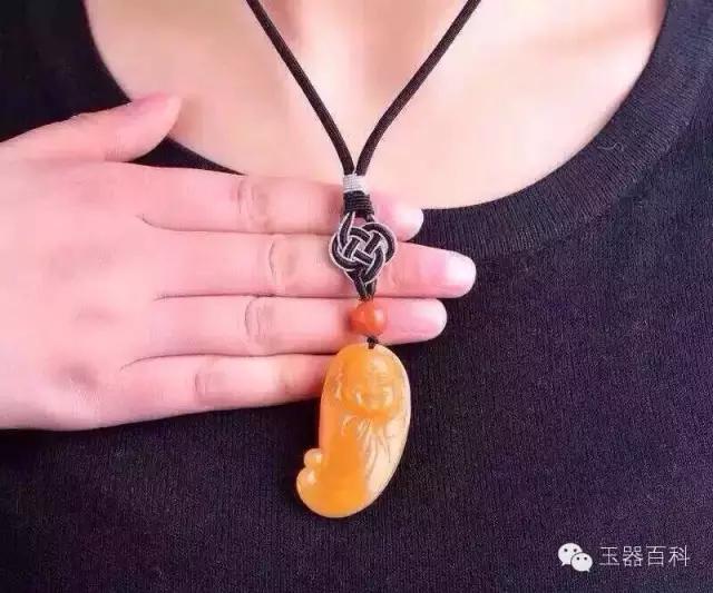 黄龙玉手镯没戴放着褪色了,褪色的黄龙玉原石怎么保养