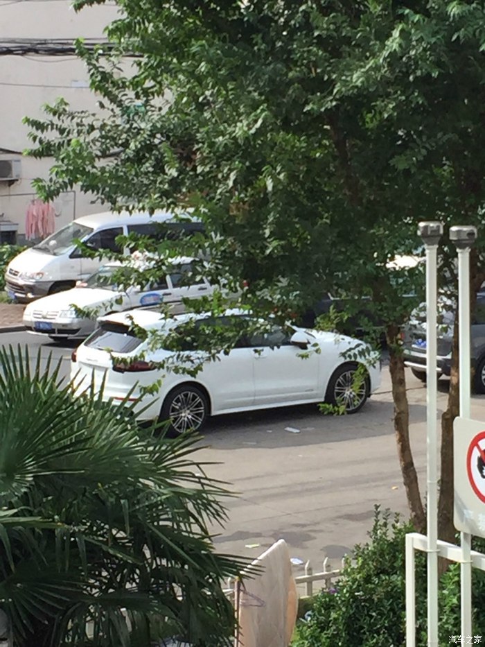 保时捷选配大轮毂多少钱,保时捷加价7000