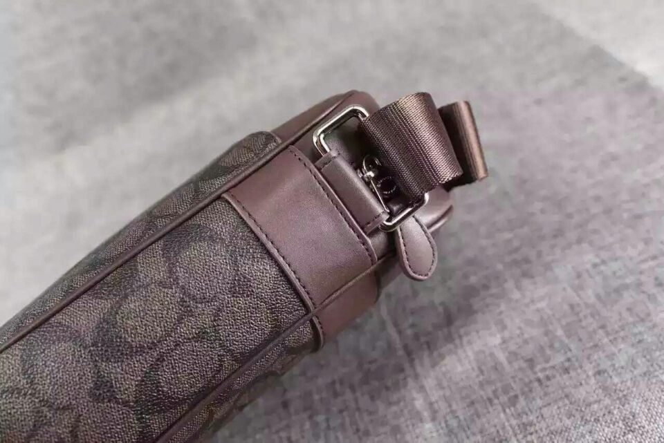 皮带范思哲贵还是gucci贵 (范思哲皮带合适正装还是休闲装)