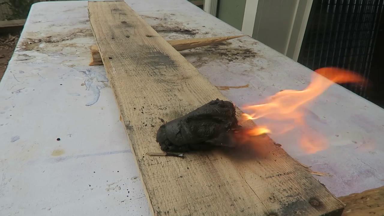 荒岛求生火堆第二次生火怎么点燃,野外生火技巧视频