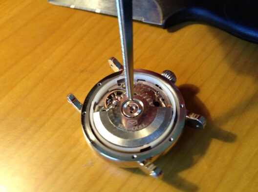 手表怎么拆卸图解大全,手表如何拆卸最简单的方法