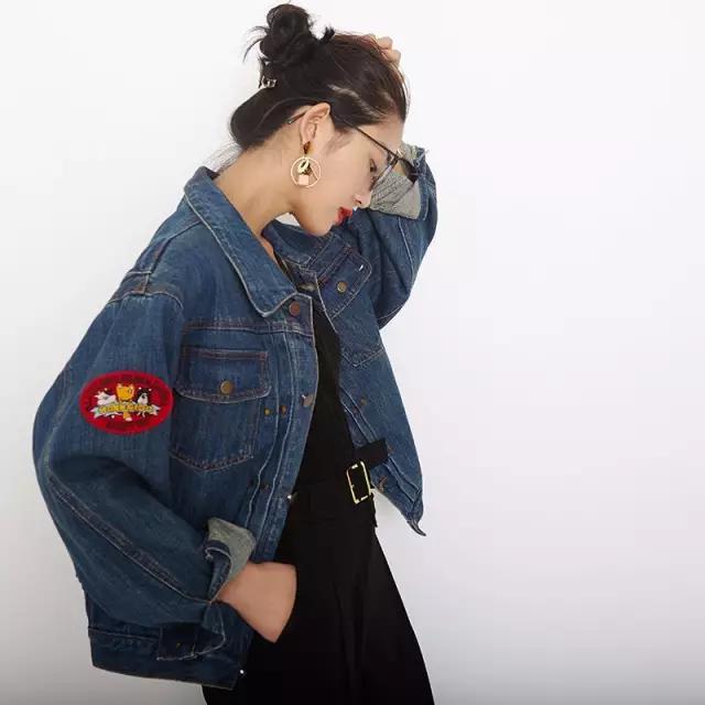 你要有这样的牛仔外套，才得以一面温婉，一面坚强