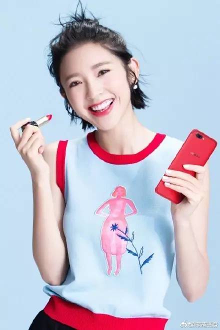 不用美白你也能够白成一道光,显白不化妆也能涂的口红