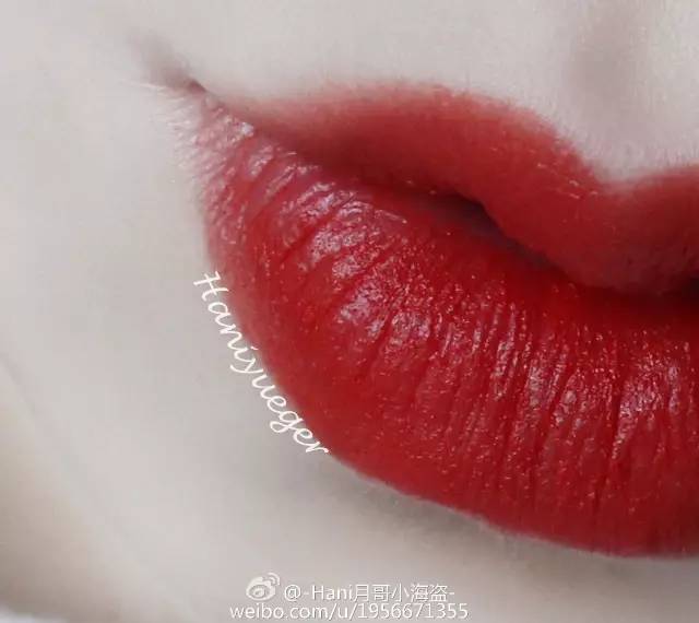 不用美白你也能够白成一道光,显白不化妆也能涂的口红