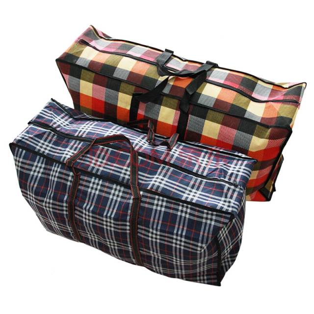 找乐子｜赶紧翻出家里压箱底的塑料拖鞋和洗澡篮子，它们要带你走上时尚巅峰！